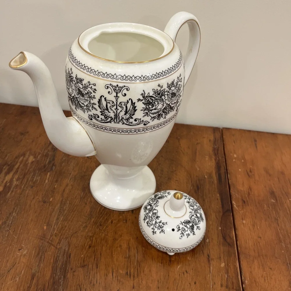 Wedgwood Black Columbia large coffee pot, Sugar, Creamer Set, Rare,‎ Excellent
